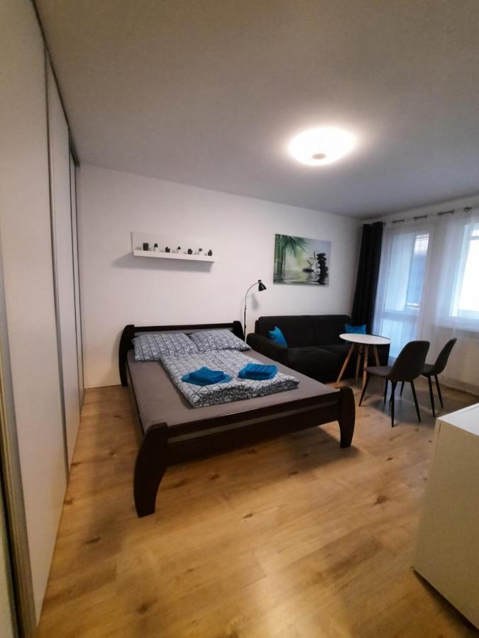 Apartment Klimka With Balcony, Free Wifi And Free Parking Bratislava Esterno foto
